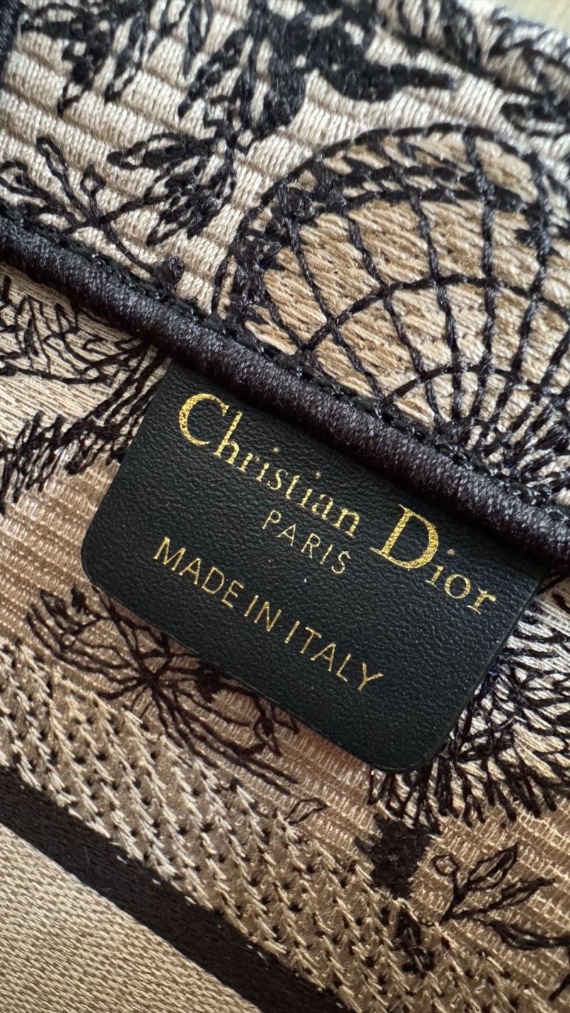 Christian Dior Shopping Bags